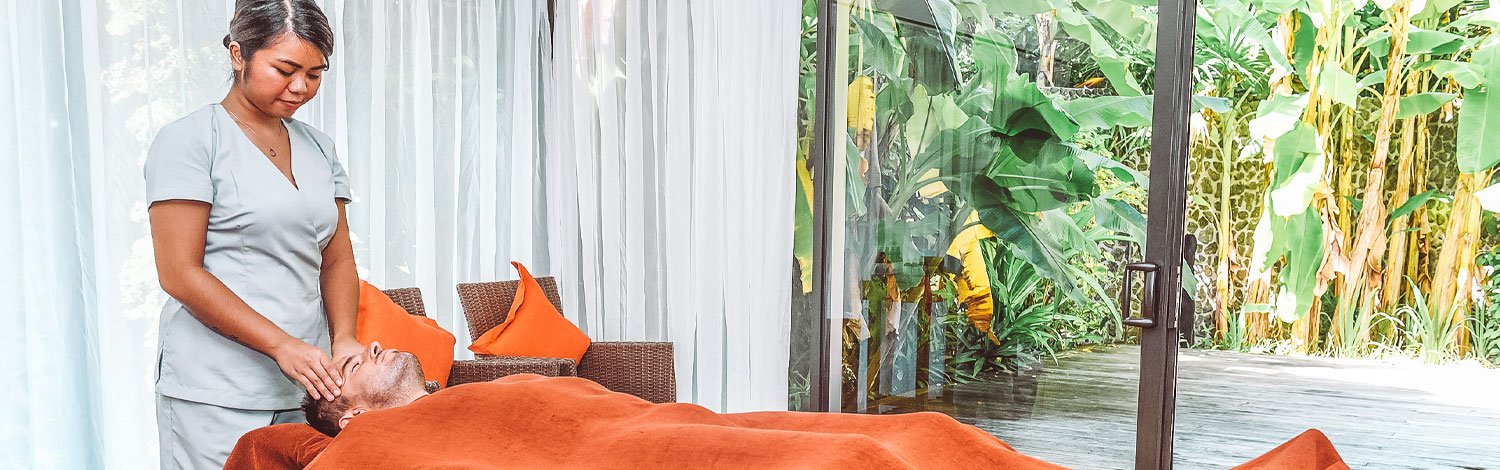 Vomo Resort Spa Treatment Massage