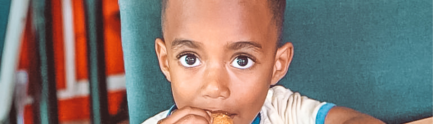Simeli s son after receiving food vouchers