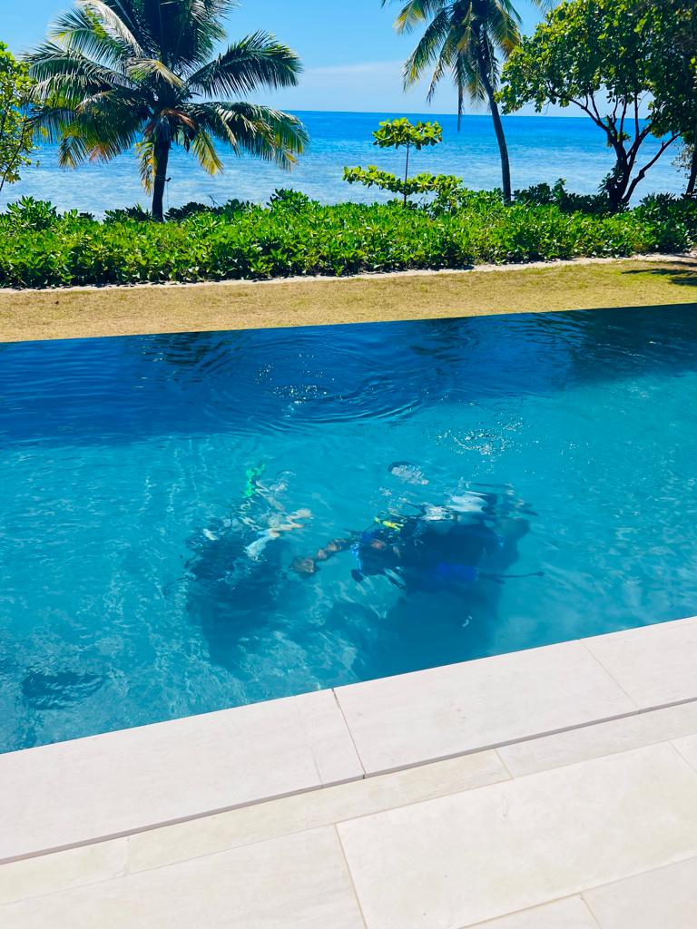 Bubble blowers course padi diving on vomo island fiji